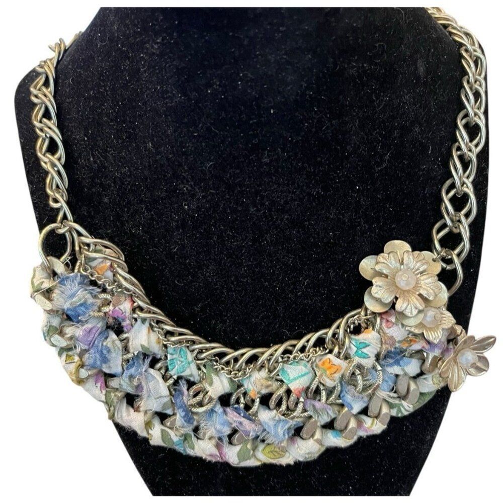 Vtg Gold Tone Chain Link Woven Cloth Metal Flower Bib Necklace Imitation Pearl